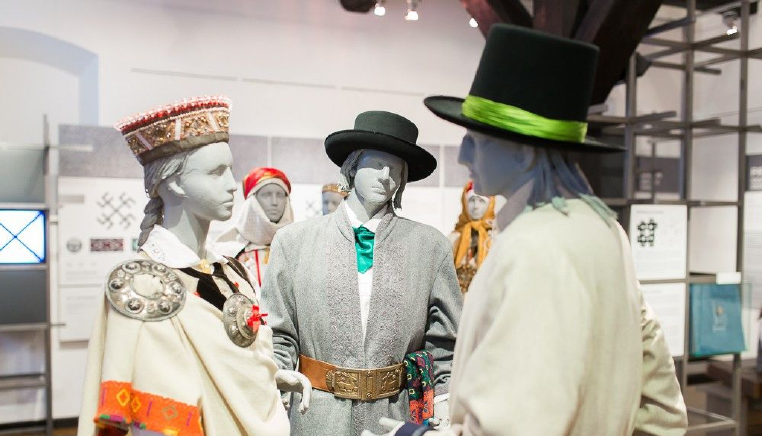 Mākslinieka Valda Celma lekcija “Latvju raksts un zīmes”