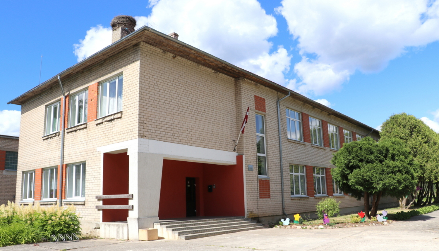 Aicina darbā pirmsskolas skolotāju Suntažu vidusskolas Lauberes filiālē