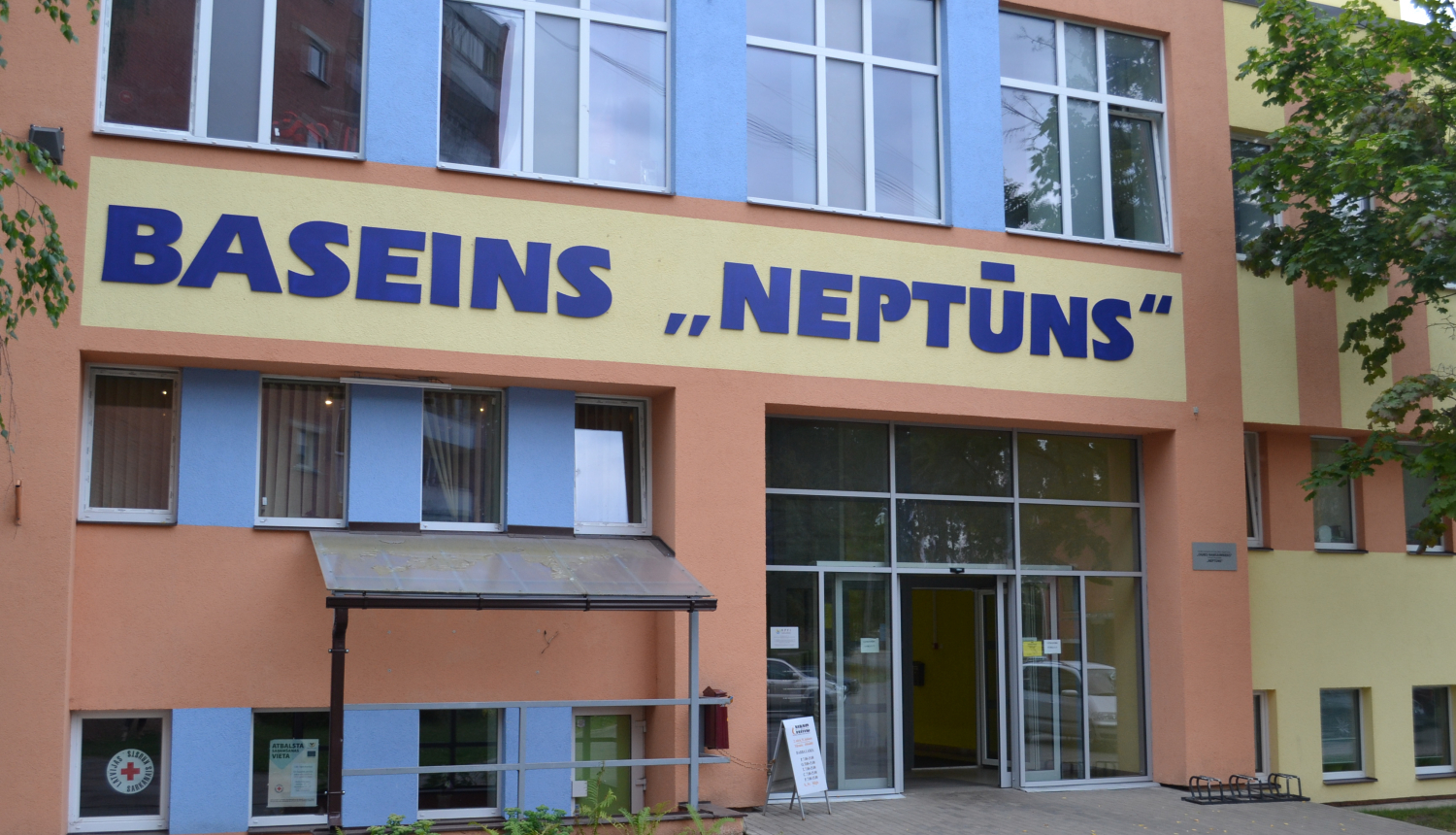 Peldbaseins “Neptūns” aicina darbā peldbaseina zāles pārzini