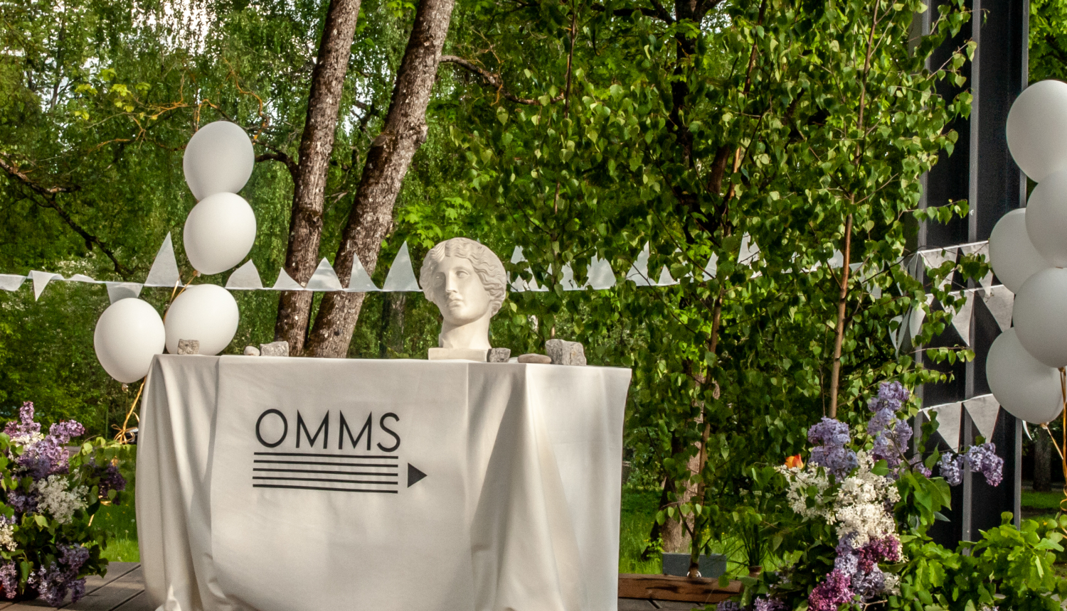 OMMS absolvē 60 audzēkņi un skola tiek pie jauna logo