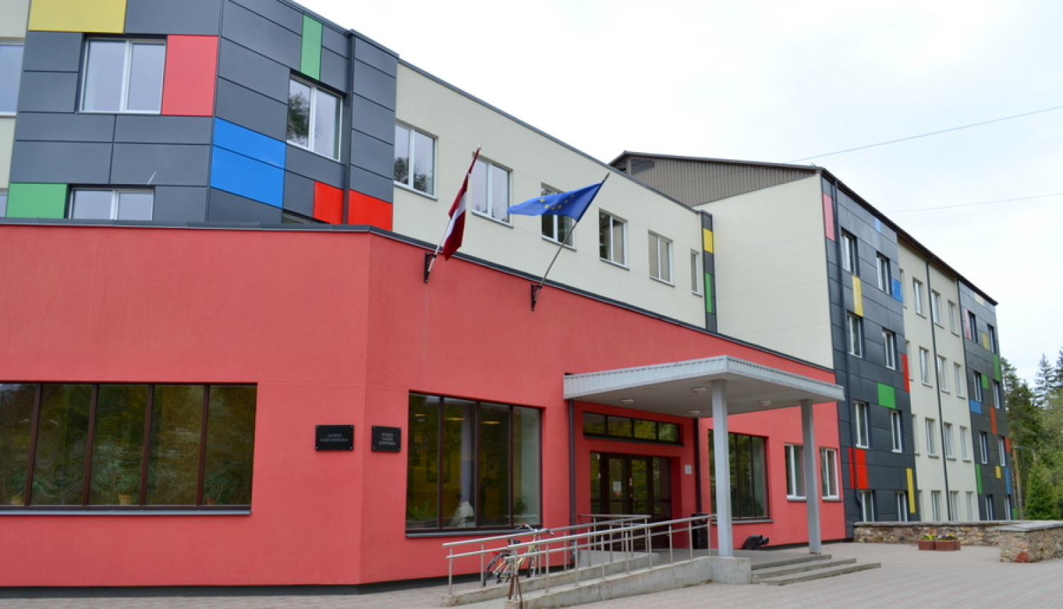 Parakstīs līgumu par Ogres Valsts ģimnāzijas būvniecību