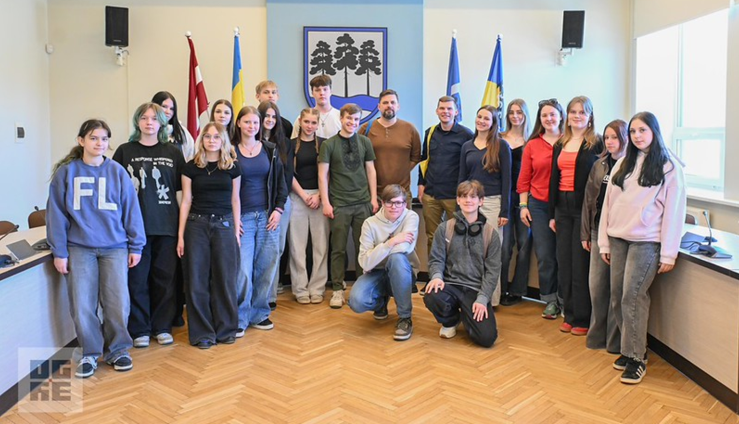 Pašvaldībā viesojās Jauniešu domes pārstāvji no visa novada