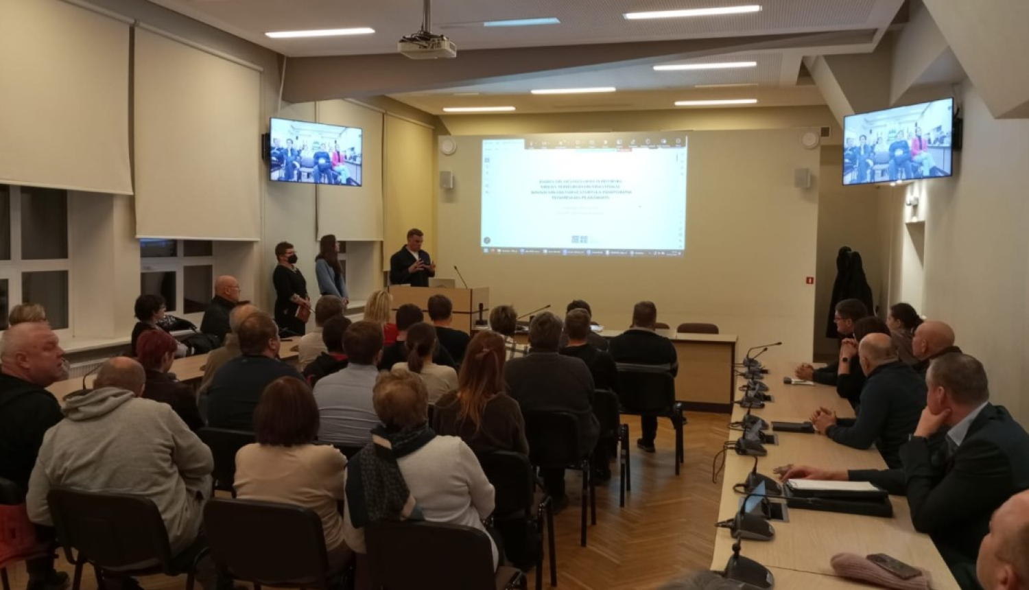 Publiskās apspriešanas sanāksme par teritorijas plānu piedalās iedzīvotāji gan klātēnē, gan attālināti
