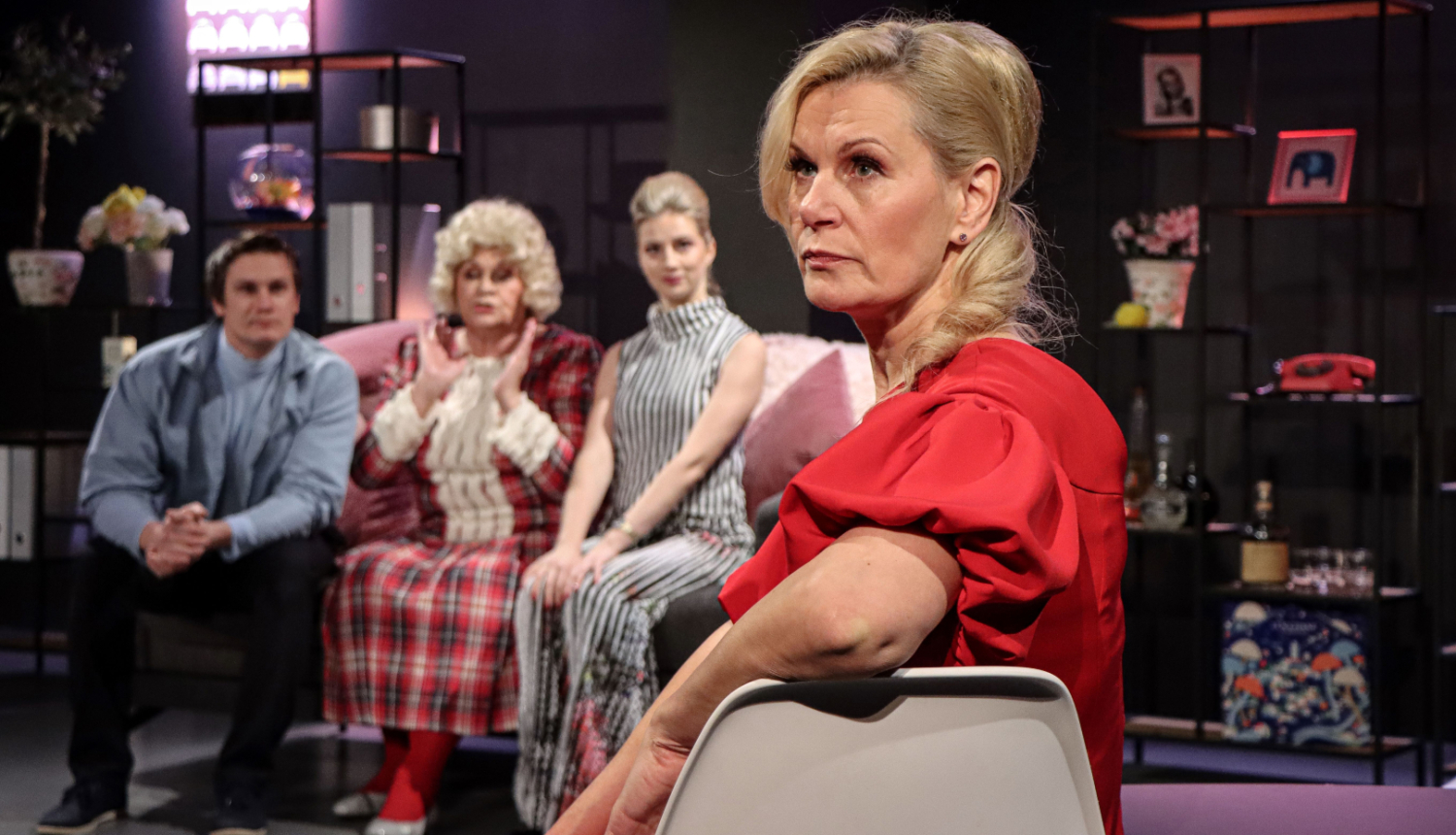 Ogres teātris - skats no izrādes