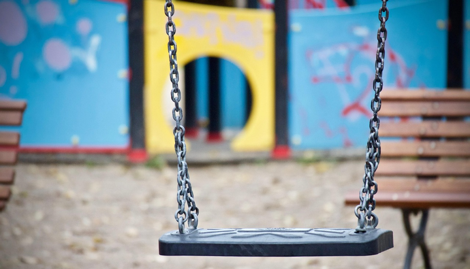 Uz remonta laiku slēgti divi rotaļlaukumi Ikšķilē