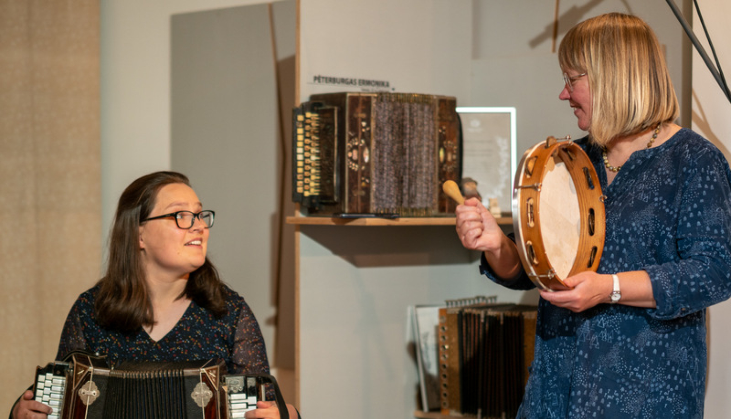 Tautas mūzikas koncertu cikls “Pērles kabatā”