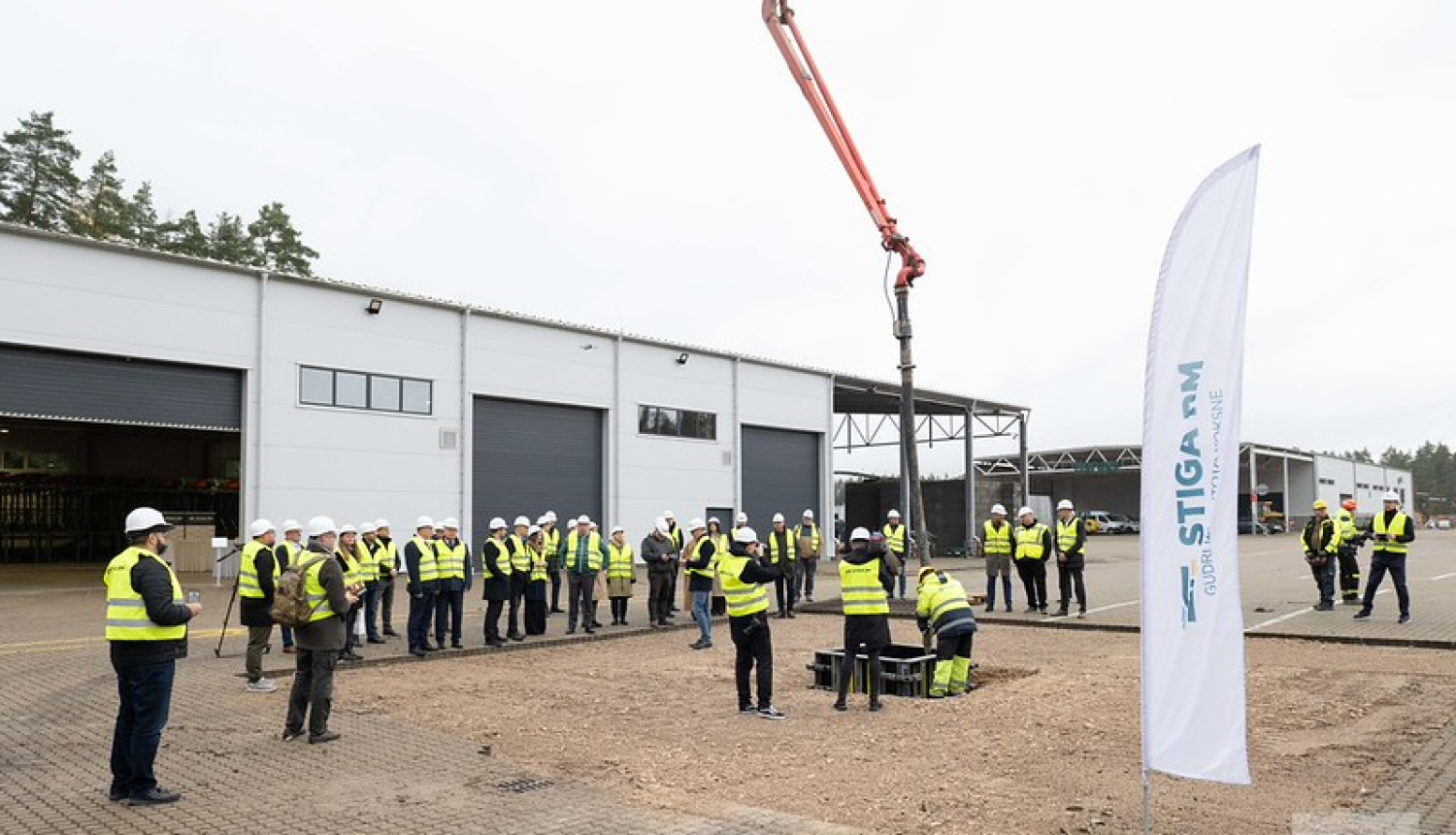 Uzņēmums Stiga RM atklāj jaunu ražotni Ogres novadā.