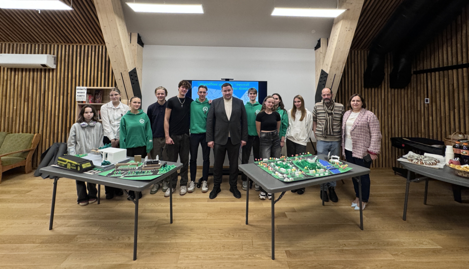 Jauniešu organizācija Talantu kalve piedalās projektā un kopā ar pašvaldības speciālistiem plāno Ogres attīstību