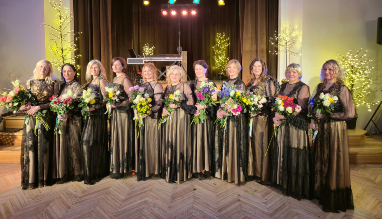 Tomes tautas nama dāmu vokālajam ansamblim 35