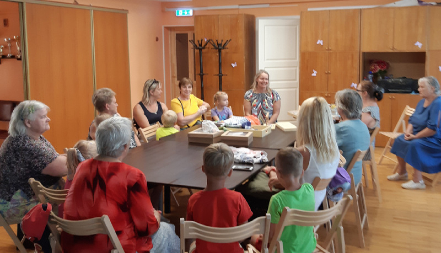 Tiek īstenots projekts “Ome, mācīsimies kopā!”