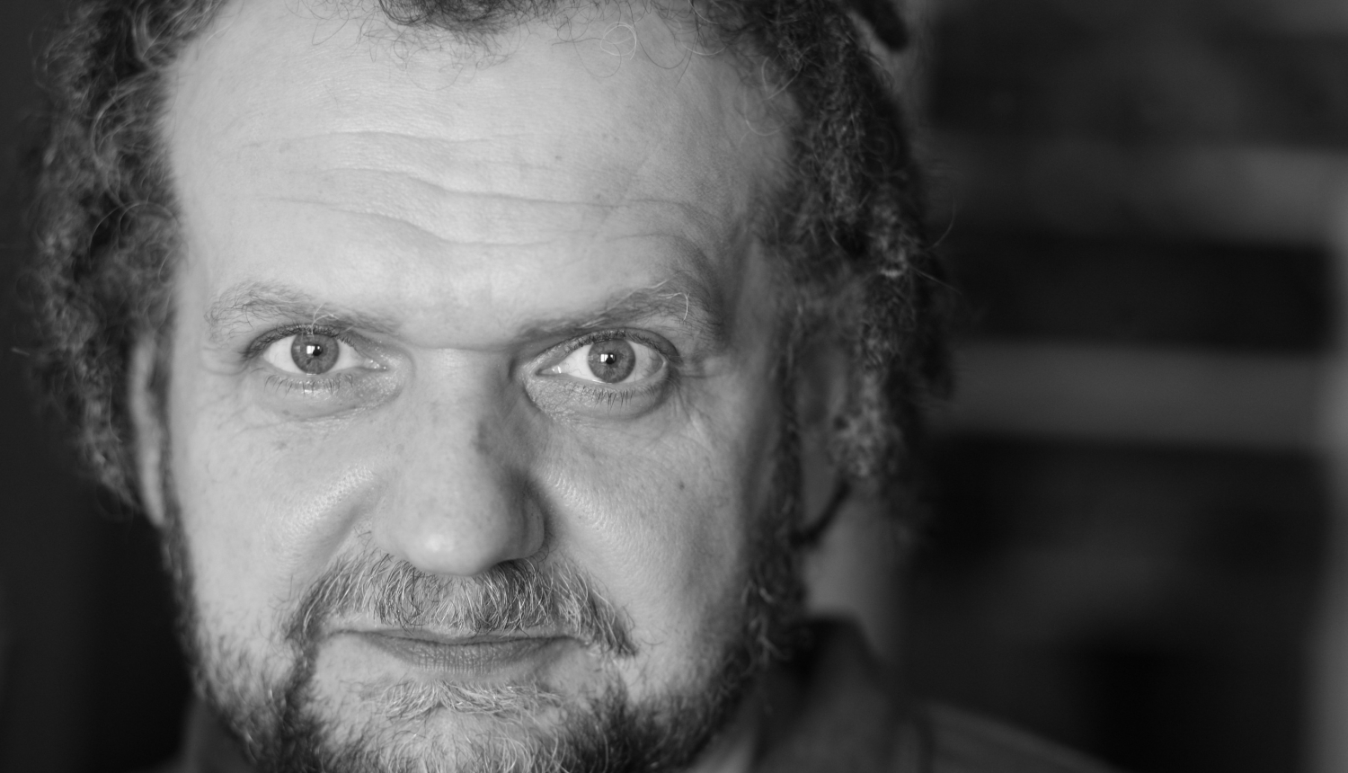 Lekciju ciklā “AizrauRuna” viesosies dramaturgs un režisors Lauris Gundars