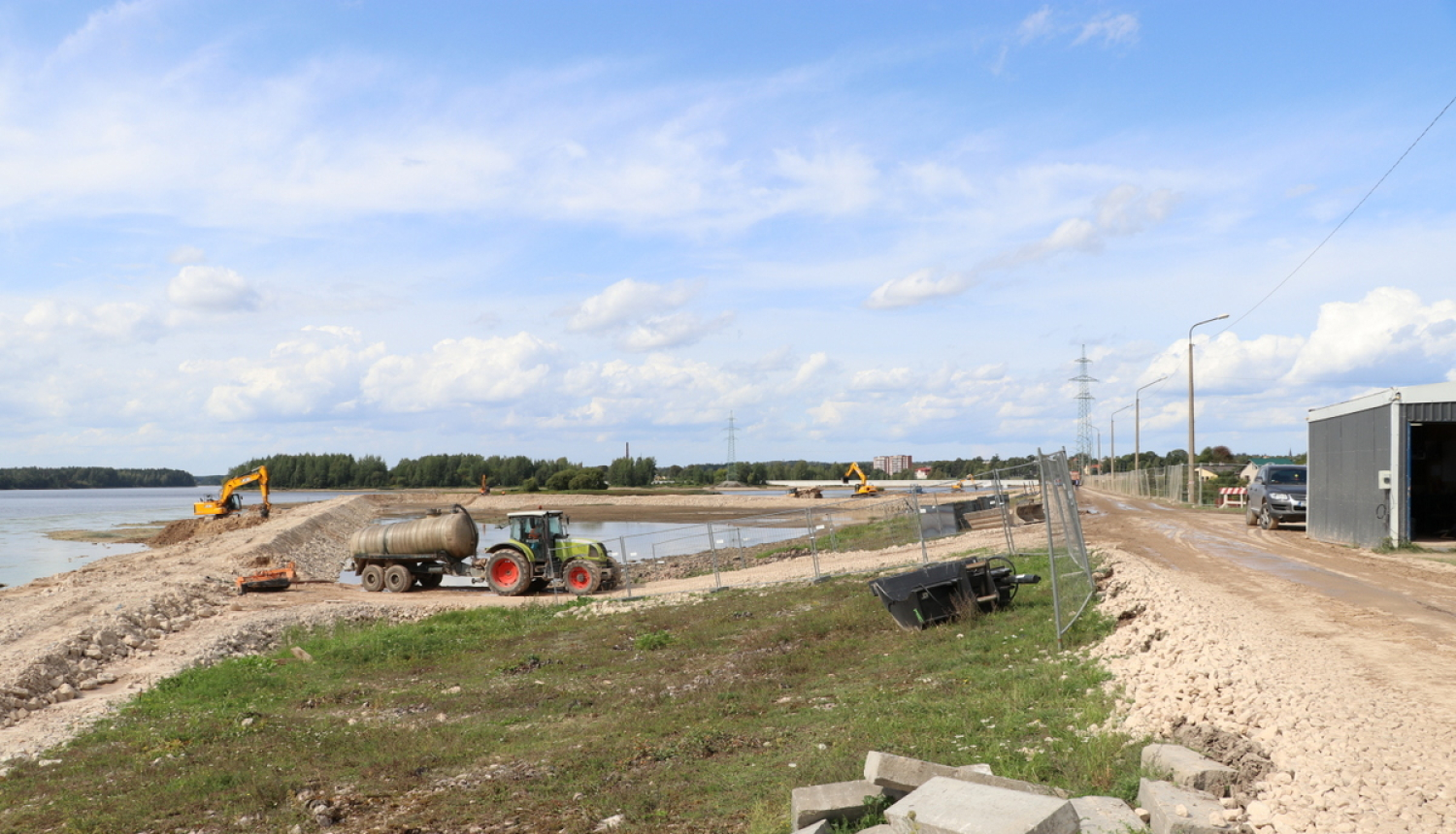 Aizsargmola būvniecības zonā atrasties ir bīstami!