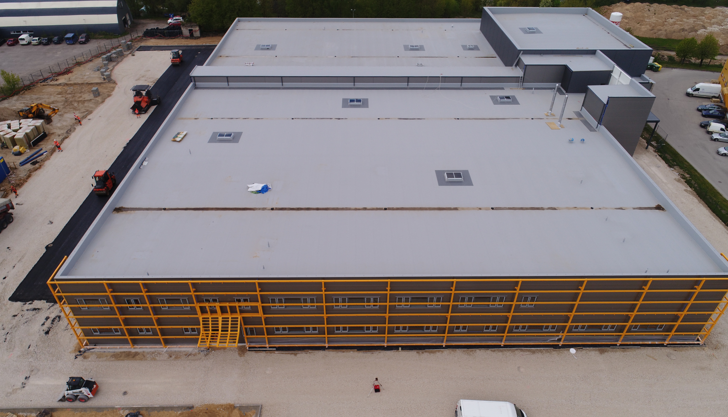 Elektronisko sistēmu ražošanas ēkas izbūves darbi tuvojas noslēgumam