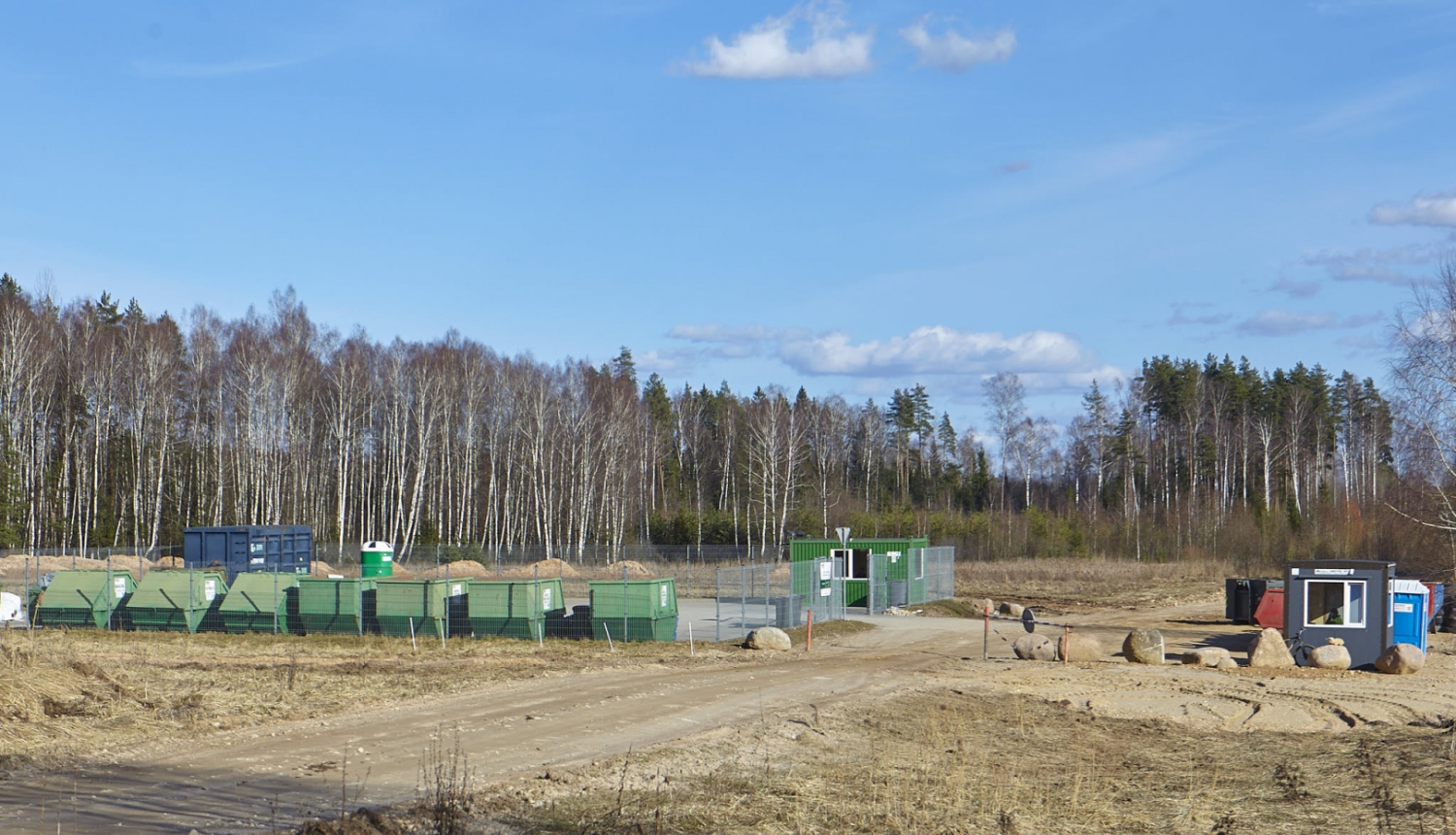 Kaparāmuru karjers - Ezeri