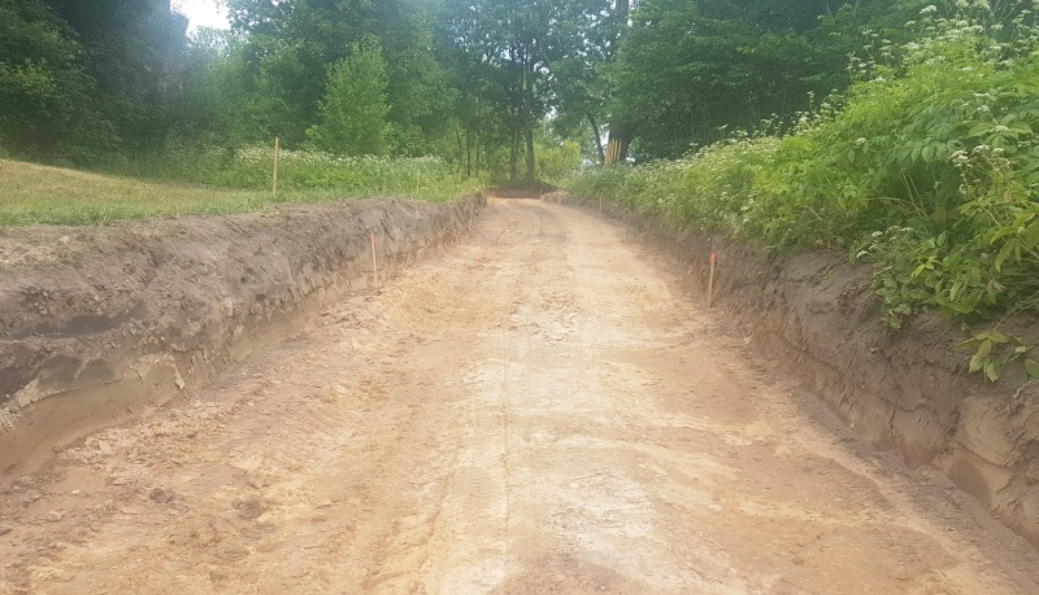 Mazozolu pagastā pārbūvē ceļu uz “Atpūtniekiem”