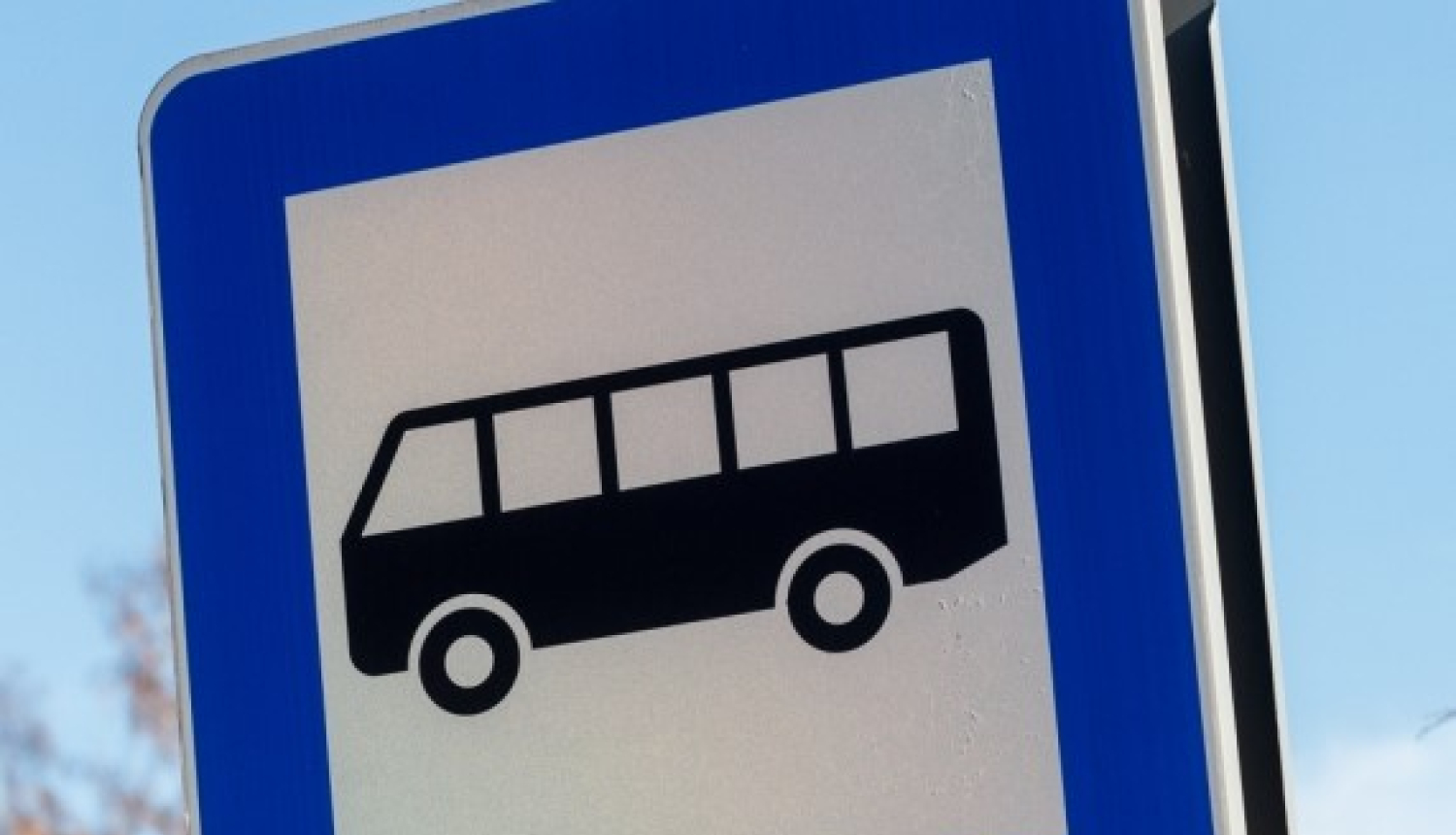 Informācija par autobusu papildu reisiem Svecīšu vakarā Ogres kapos