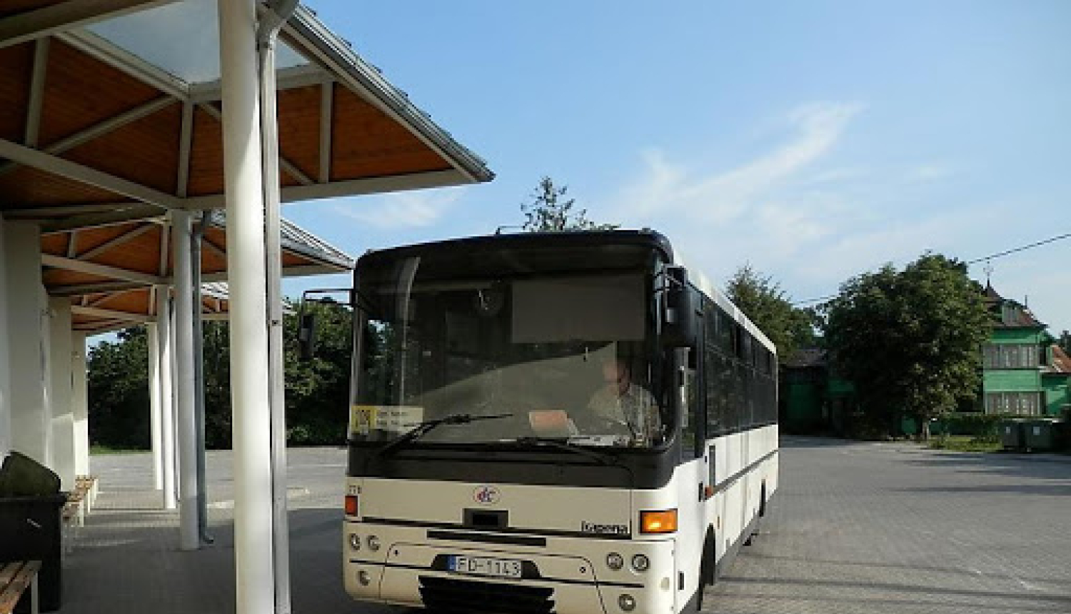 Aptauja par Ogres autoostas darbību