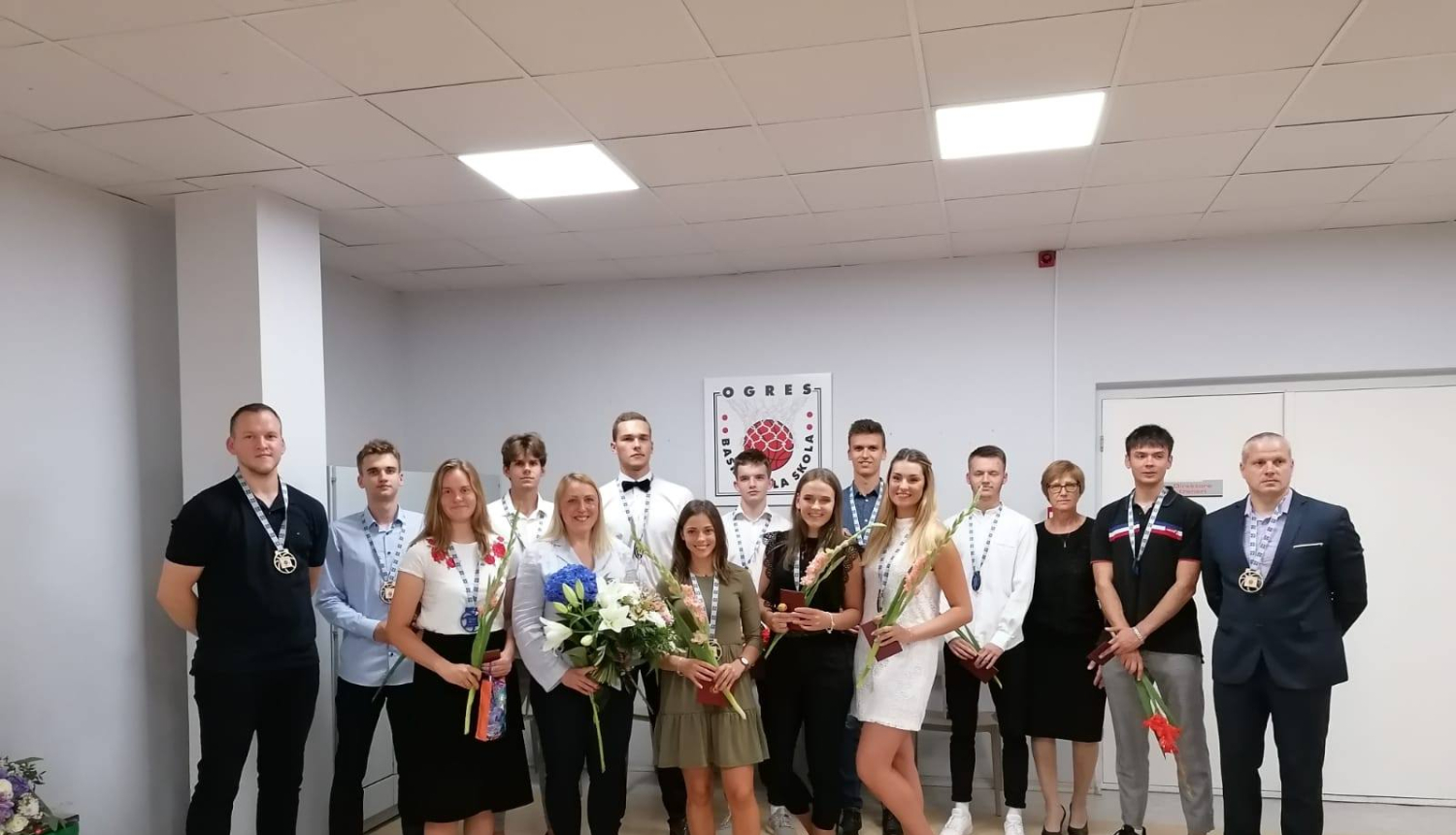 Ogres Basketbola skola sveic skolas absolventus