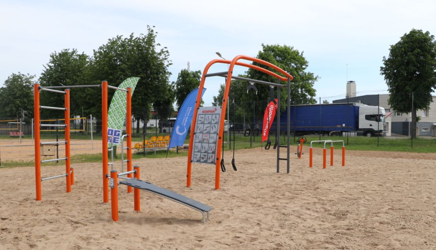 Āra trenažieri stadionā