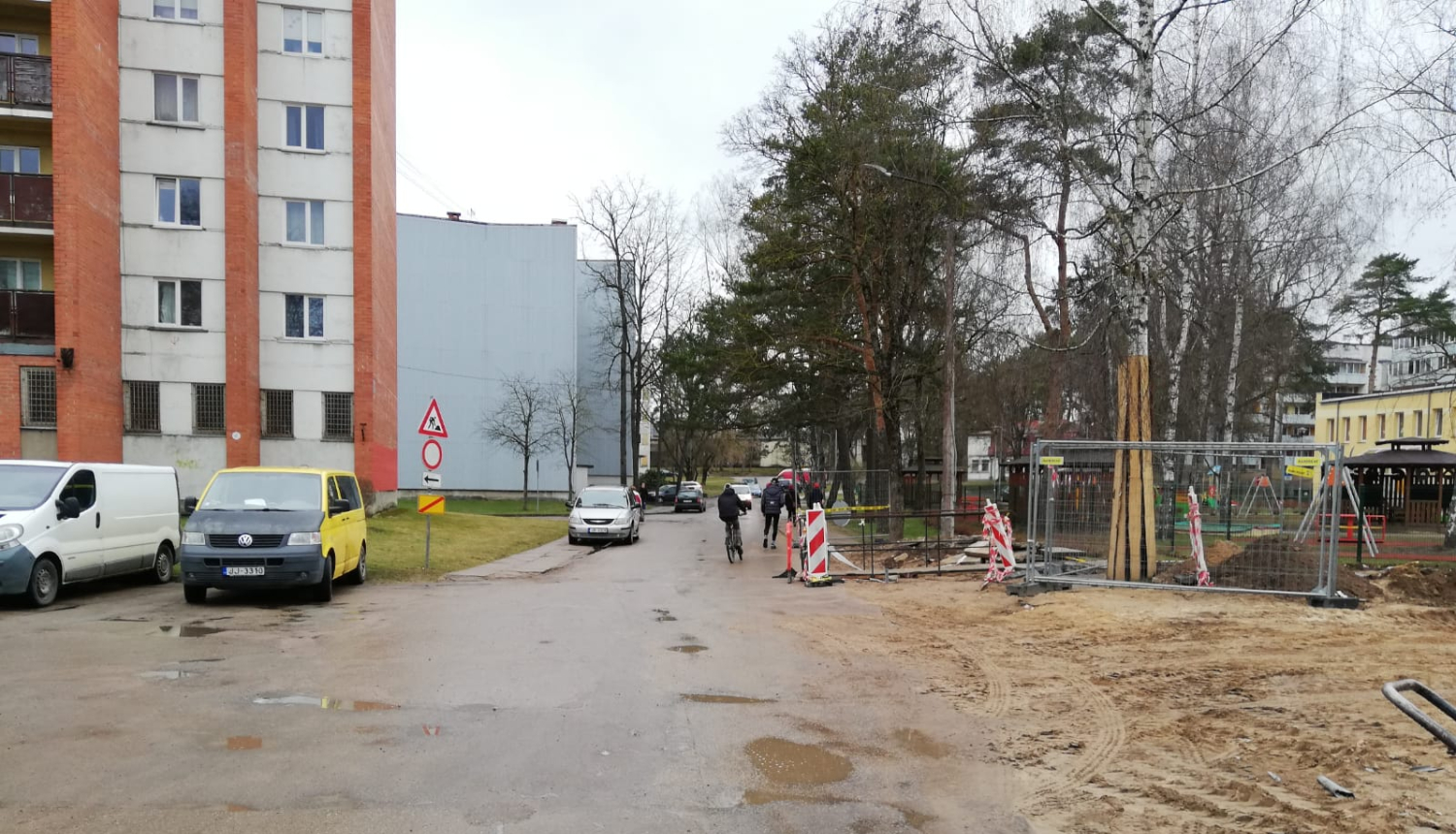 Sāks atjaunot asfaltbetona segumu Ceriņu ielā