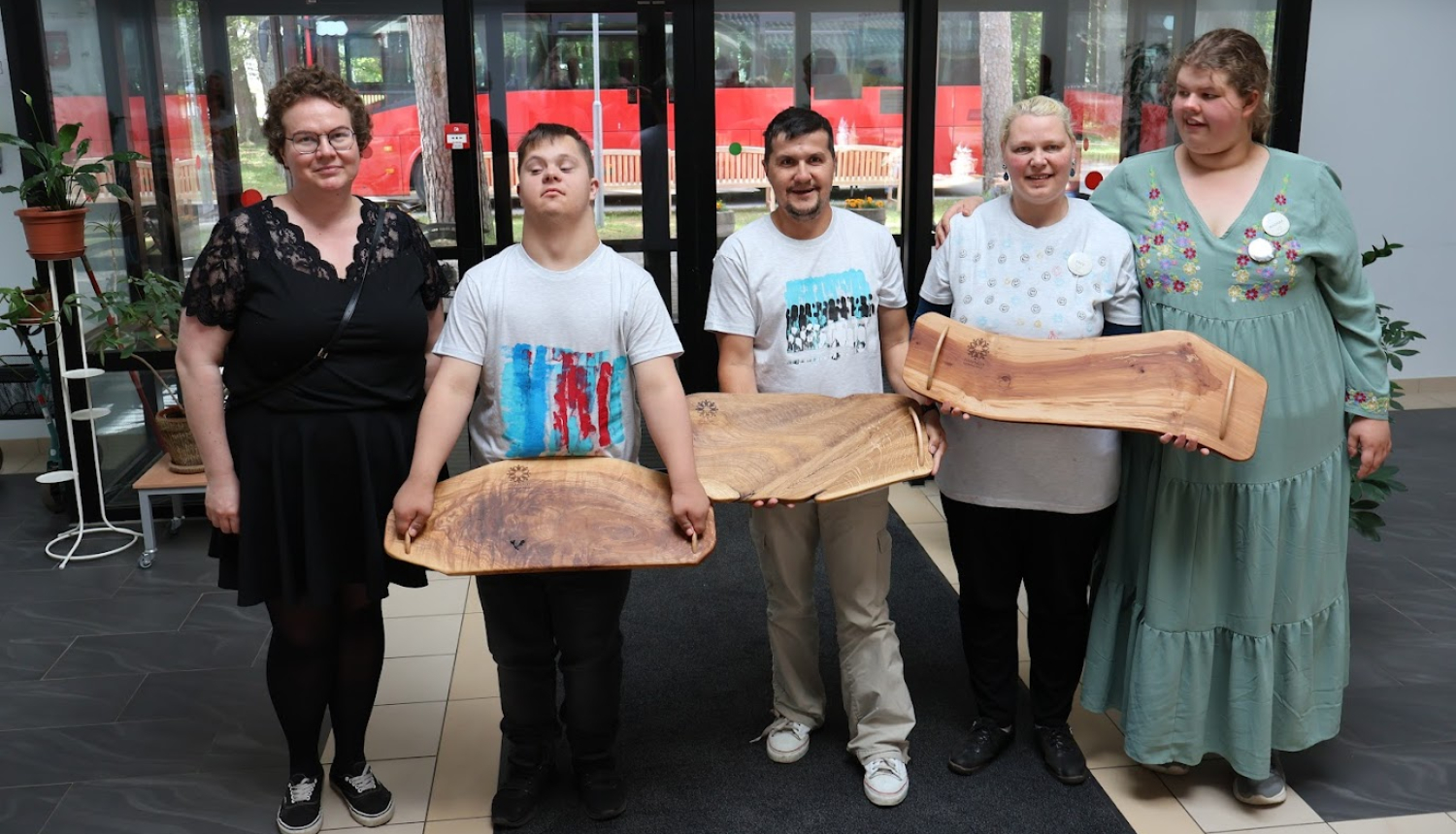 Cilvēki arī īpašām vajadzībām no Ogres projekta ietvaros viesojas Haapsalu Igaunijā