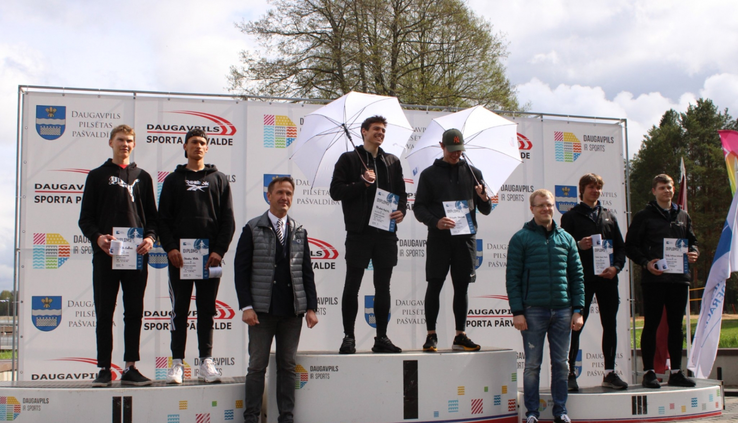 Daniils pirmais no kreisās