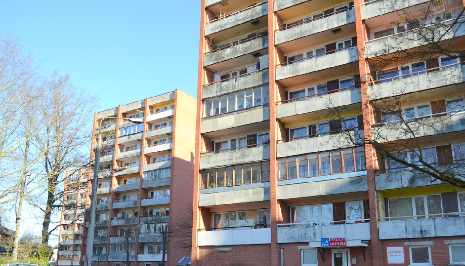 Vairāku dzīvojamo māju īpašnieki lēmuši par pārvaldīšanas tiesību nodošanu