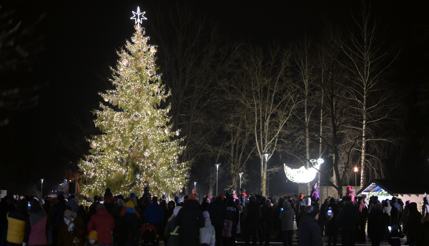 Eglītes iedegšanas pasākums Ikšķilē