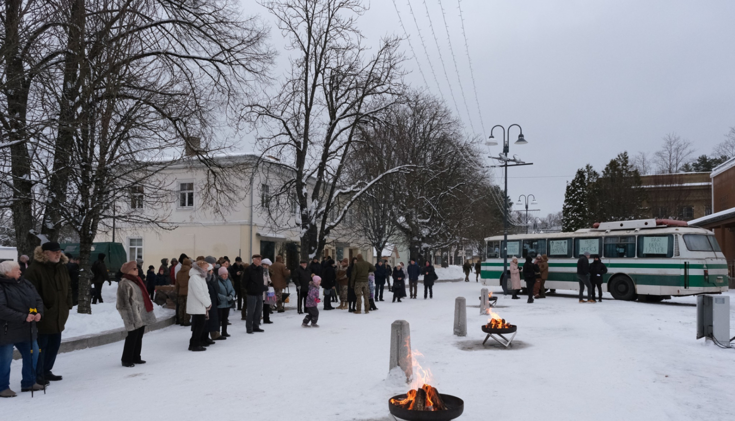 Foto no barikāžu aizstāvju atceres dienas