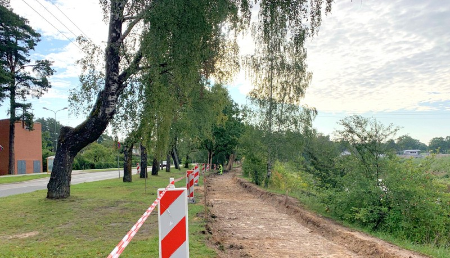 Turpinās pakāpeniska gājēju celiņu infrastruktūras sakārtošana