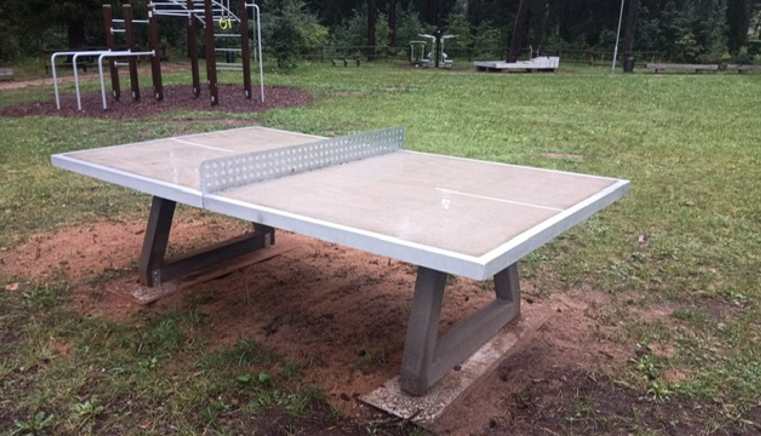 Āra galda tenisa galds