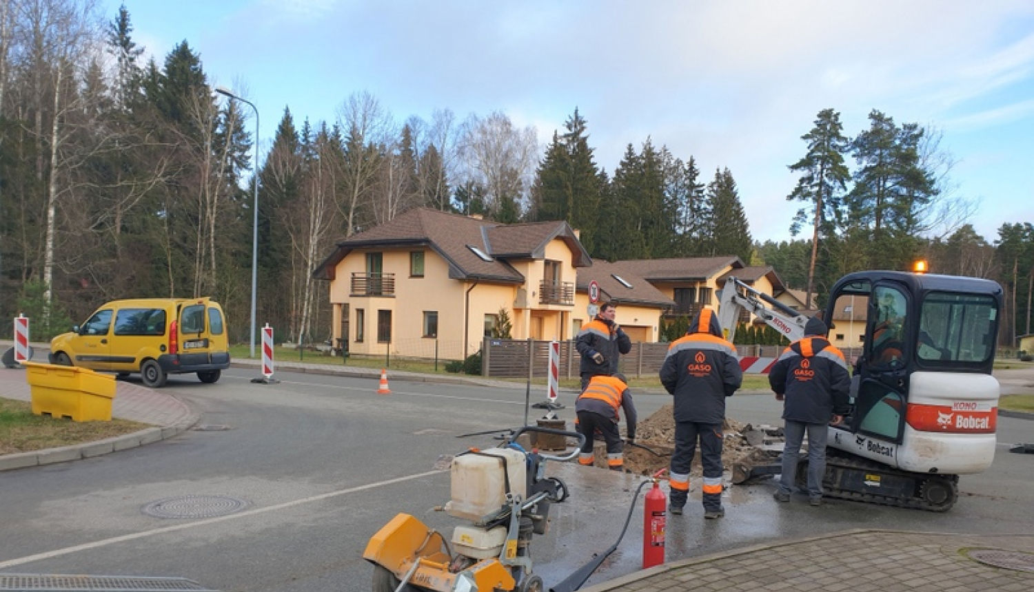 Mednieku ielā konstatēta minimāla gāzes noplūde