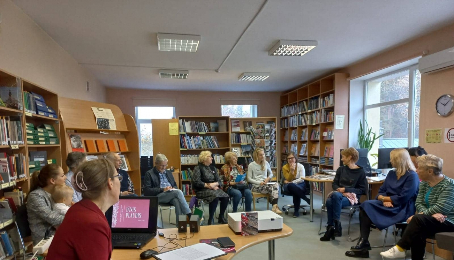 Ikšķiles lasītāju klubs 112022 