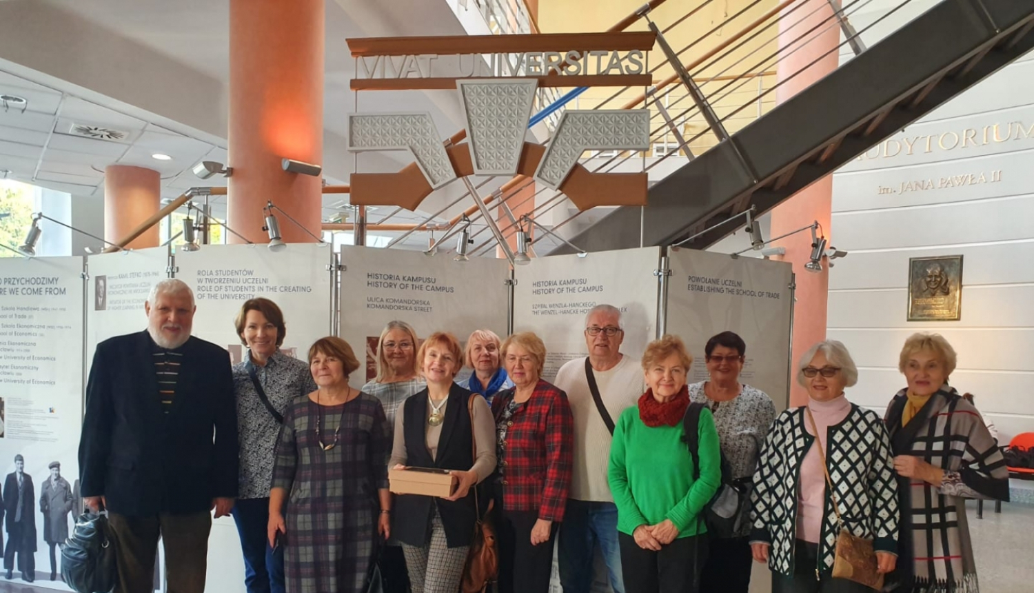 Ikšķiles Senioru skolas dibinātājas Anita Strante un Sanita Bertmane pieredzes apmaiņas braucienā Polijā Vroclavas universitātē 01.2024.