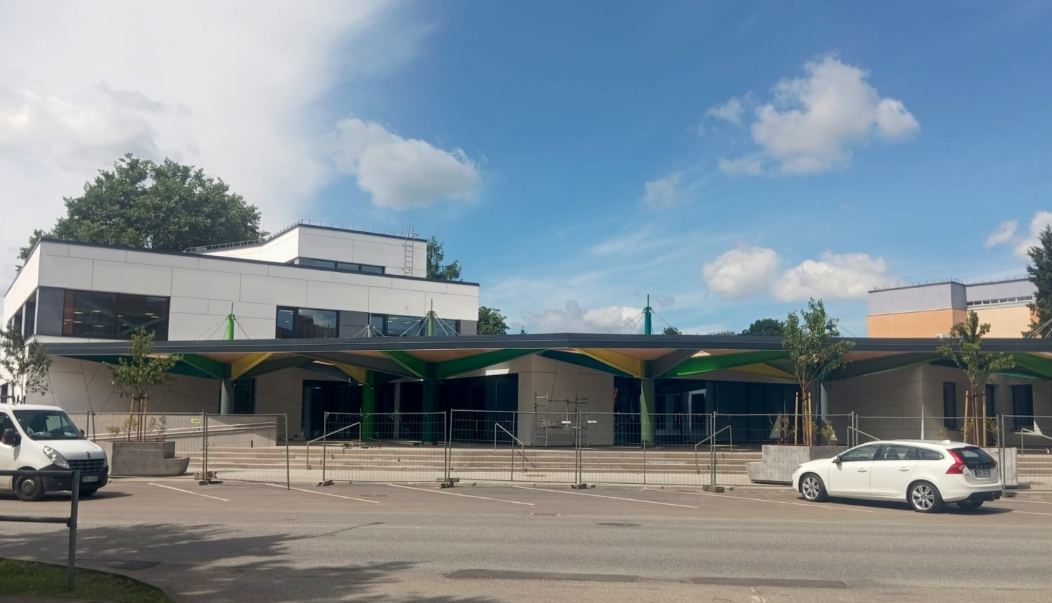 Ikšķiles, Skolas iela 4