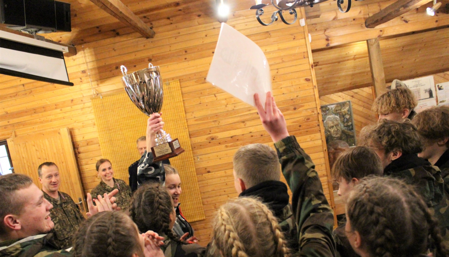 Lāčplēša spēka mantinieki satiekas Andreja Pumpura Lielvārdes muzejā