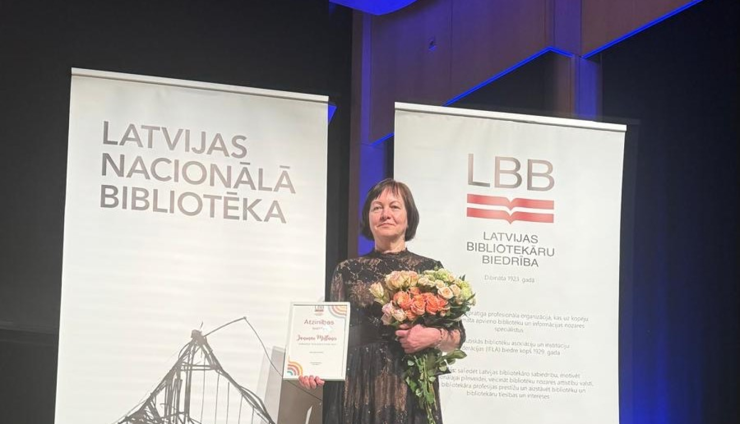 OCB bibliotekāre Janīna Metlāne saņem titulu Gada bibliotekārs