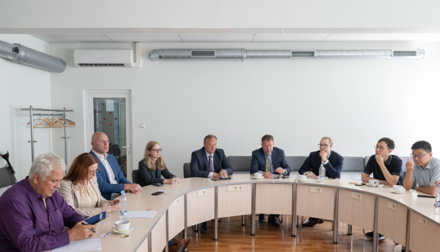 Ogres novada pašvaldībā tika uzņemta biedrības “Goda konsulu konsulārais korpuss Latvijā” delegācija kopā ar Gintu Sīviņu 28.08.2024.