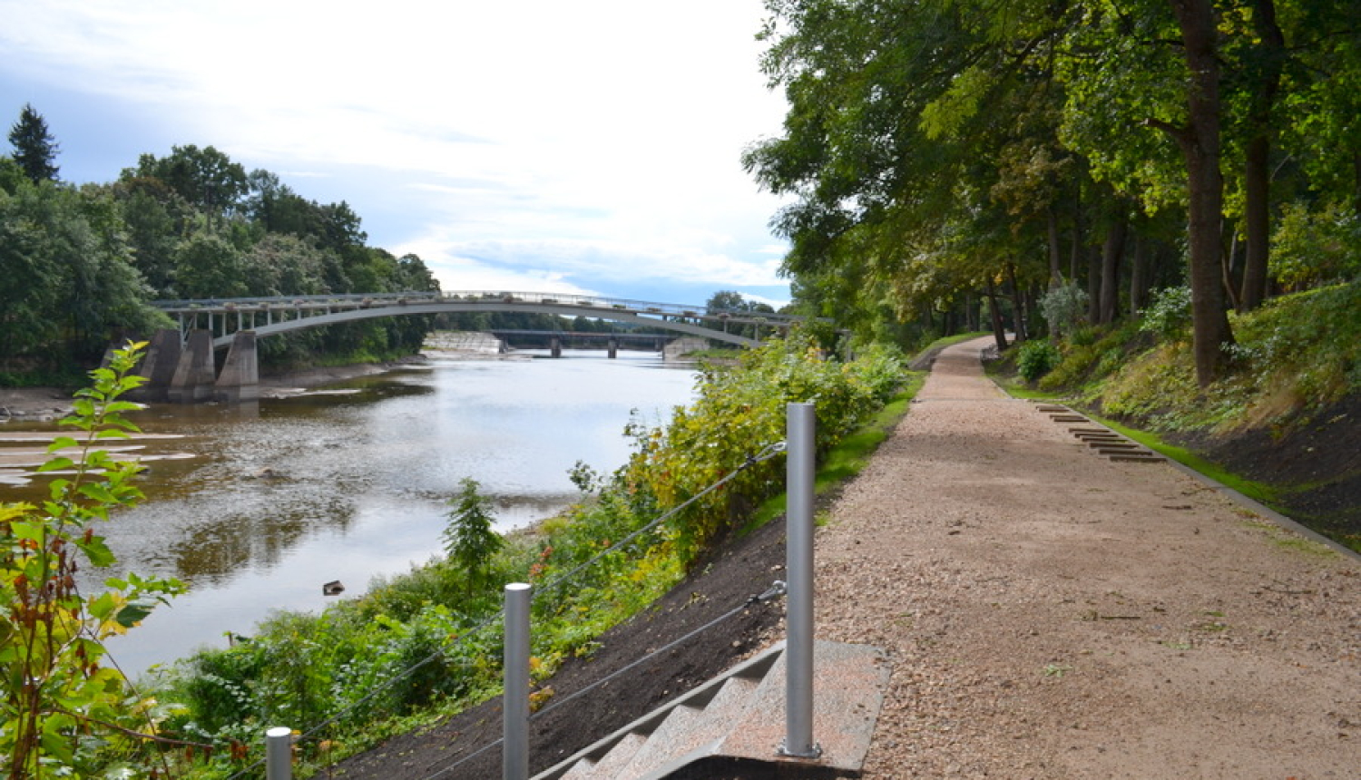 Krasta ielas lejas promenāde pēc rekonstrukcijas