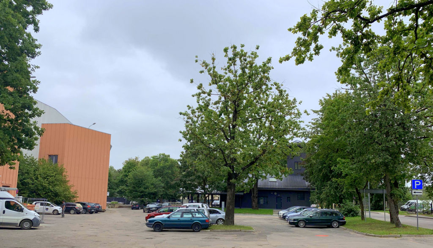 Tiks atjaunots stāvlaukums pie Ogres novada Kultūras centra