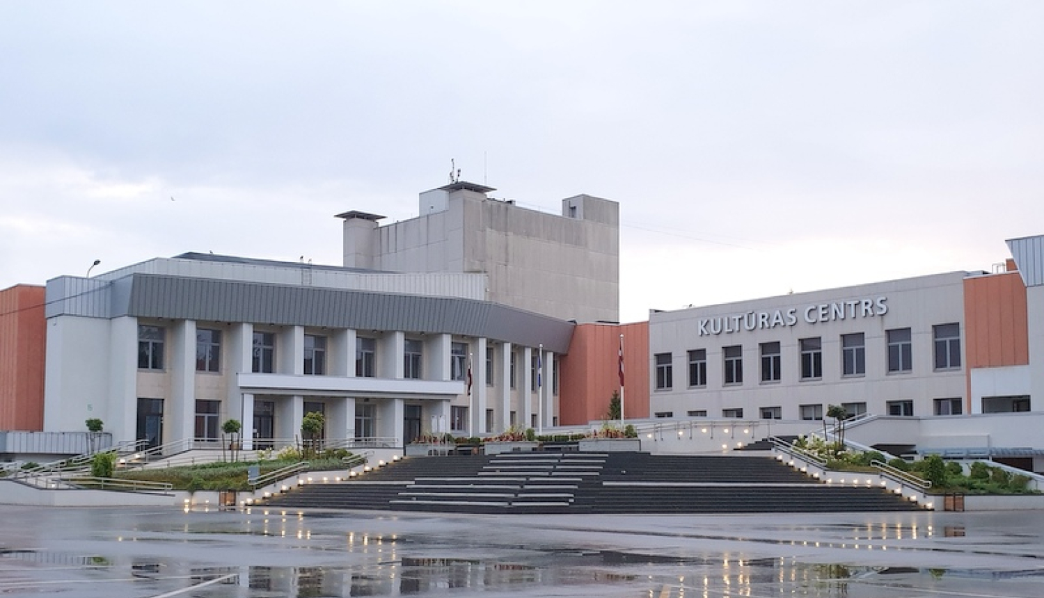 Ogres novada Kultūras centrs aicina darbā saimniecības nodaļas vadītāju