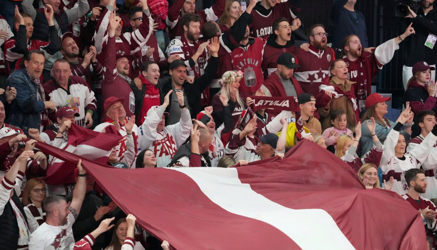 Latvijas hokeja komandas līdzjutēji. Foto: LETA, Edijs Pālens