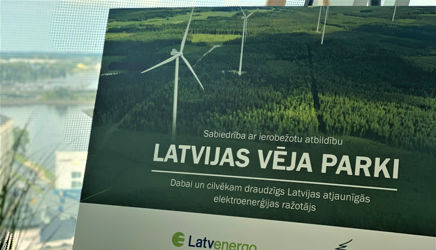 Uzraksts Latvijas vēja parki