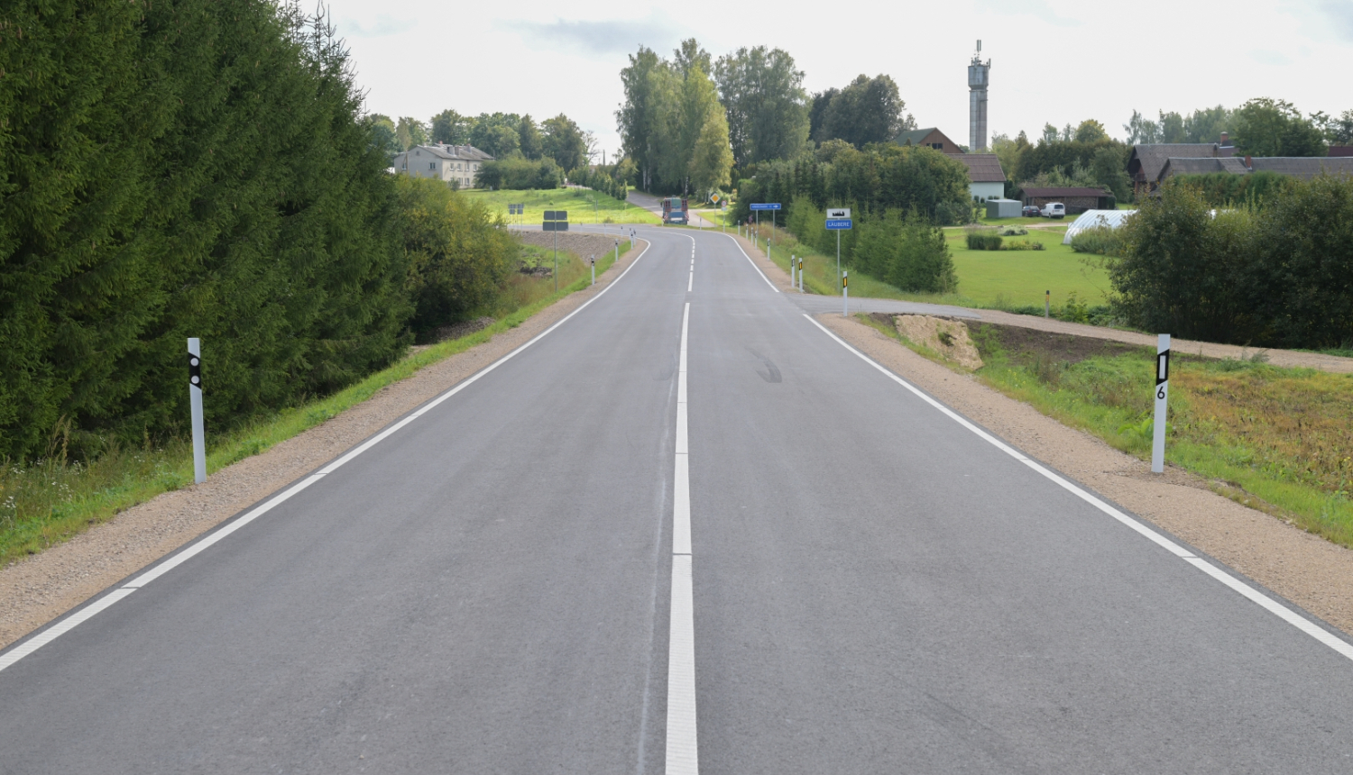Asfaltēts ceļš uz Lauberi 09.2024.