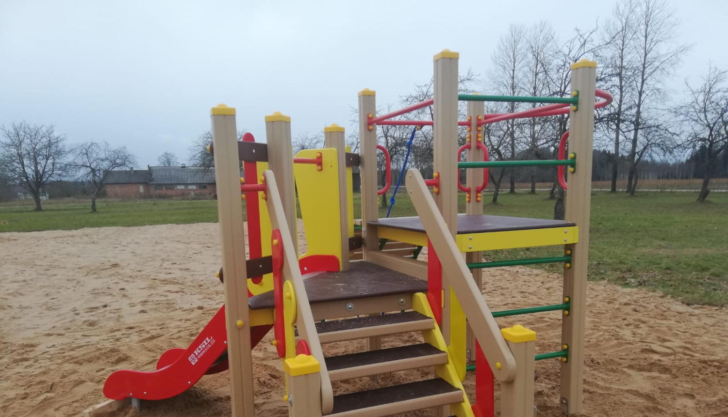 Madlienas pagastā tiek  veidots bērnu aktīvās atpūtas laukums