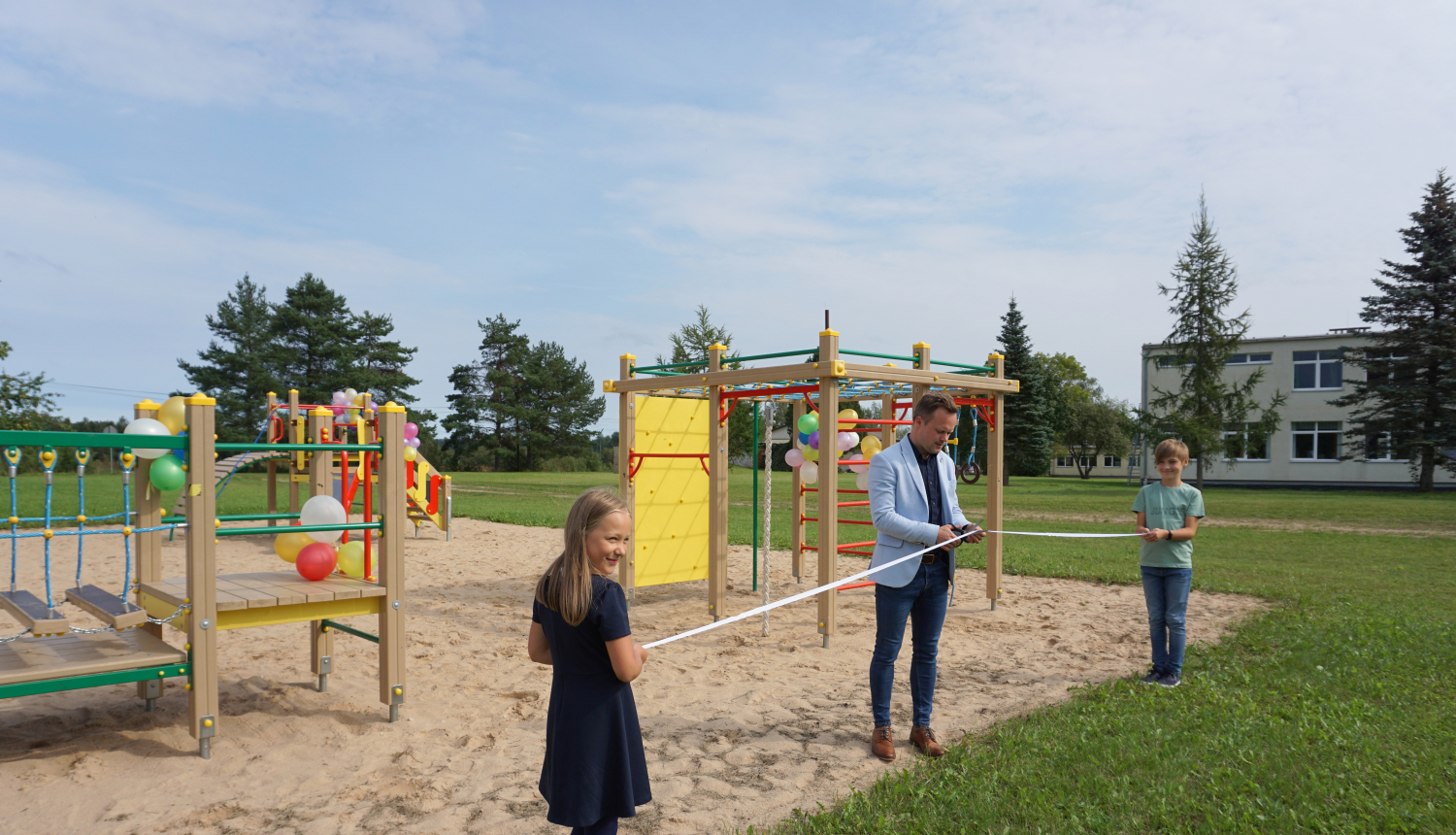 Madlienas pagastā ir atklāts bērnu aktīvās atpūtas laukums