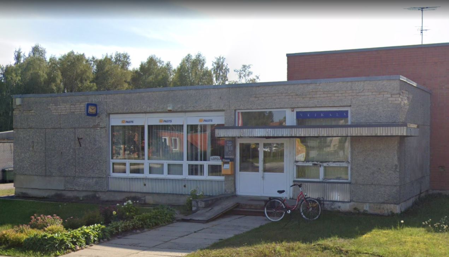 Madlienas pasta ēka