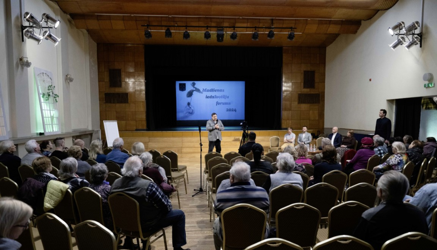 Iedzīvotāji  Madlienas forums 13.04.2024.