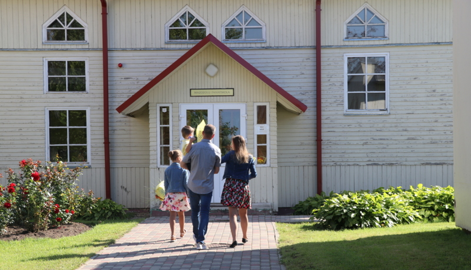 Mazozolu skola aicina uz salidojumu