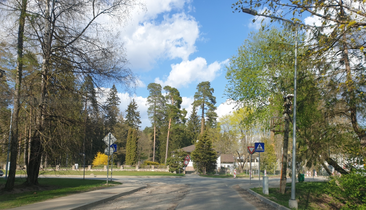 Meža prospekta, Mednieku ielas krustojums